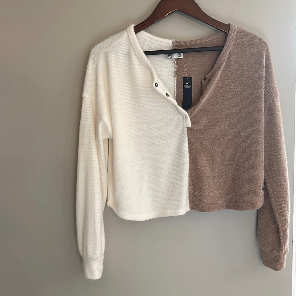 Hollister Two Tone Long Sleeve - Picture 1 of 6